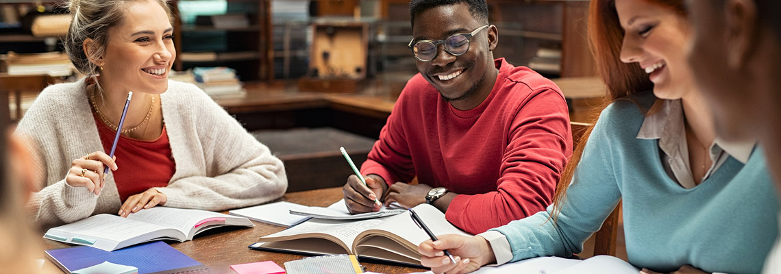 étudiants bibliothèque